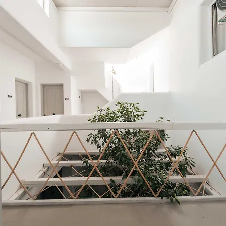 Mr & Mrs White Mykonos Platísz Jalósz