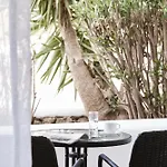 Mr And Mrs White Mykonos 4*