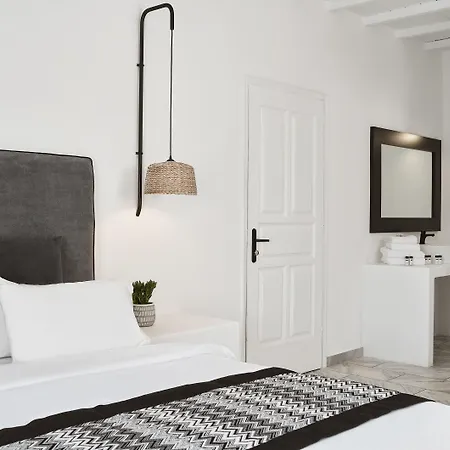 מלון Mr & Mrs White Mykonos 4*