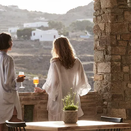 מלון Mr & Mrs White Mykonos 4*