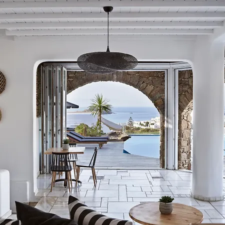 Mr & Mrs White Mykonos 4* פלאטיס יאלוס