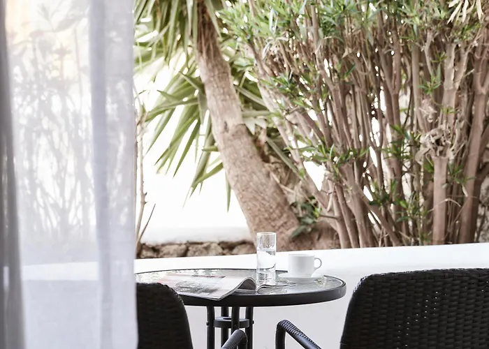 Mr & Mrs White Mykonos 4*