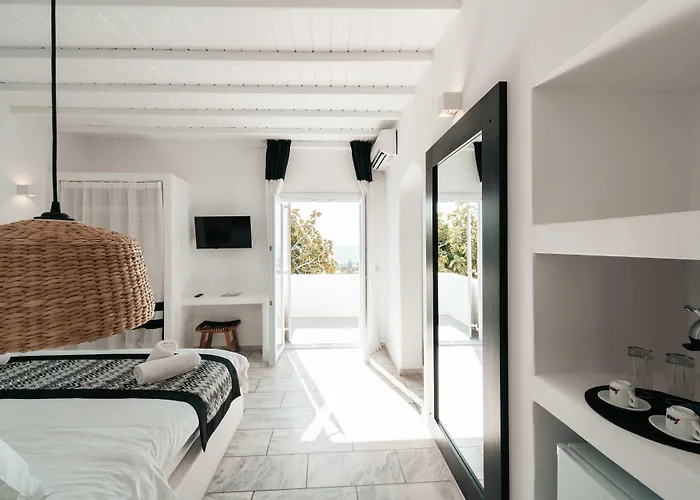 מלון Mr & Mrs White Mykonos 4*