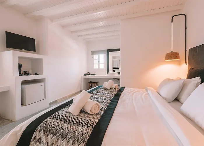 מלון Mr & Mrs White Mykonos 4*