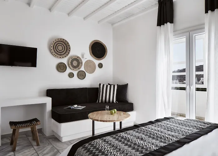 מלון Mr & Mrs White Mykonos 4*