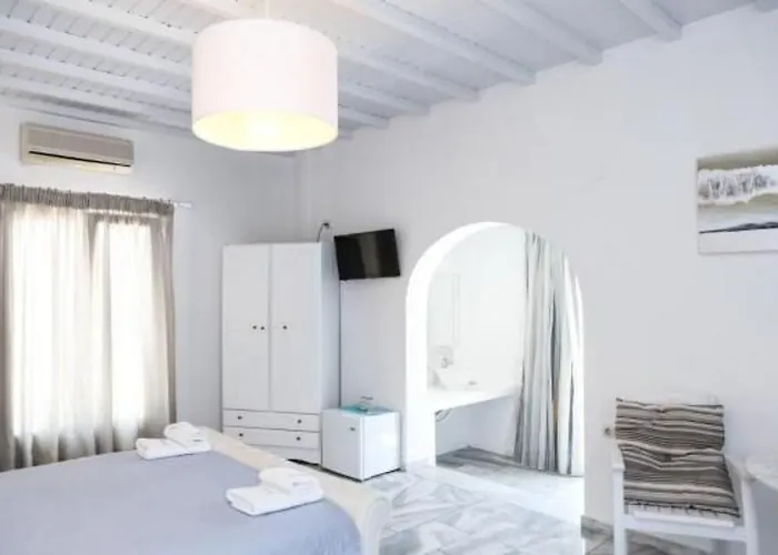 Mr And Mrs White Mykonos