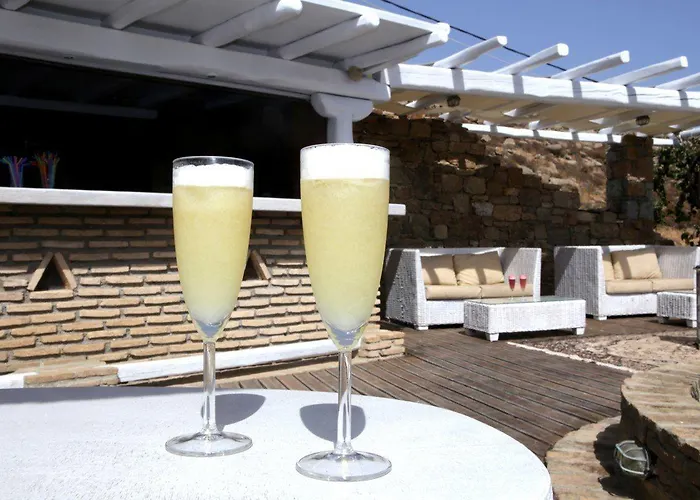 Mr And Mrs White Mykonos 4*